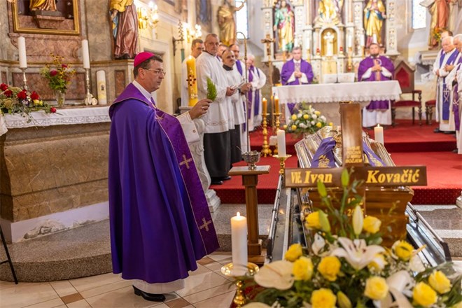  Svećenik Zagrebačke nadbiskupije vlč. Ivan Kovačić sahranjen u rodnoj župi Štrigova